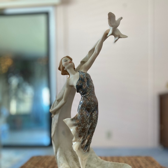 Guiseppe Armani “Ascent” 1992 numbered figurine - Picture 1 of 7